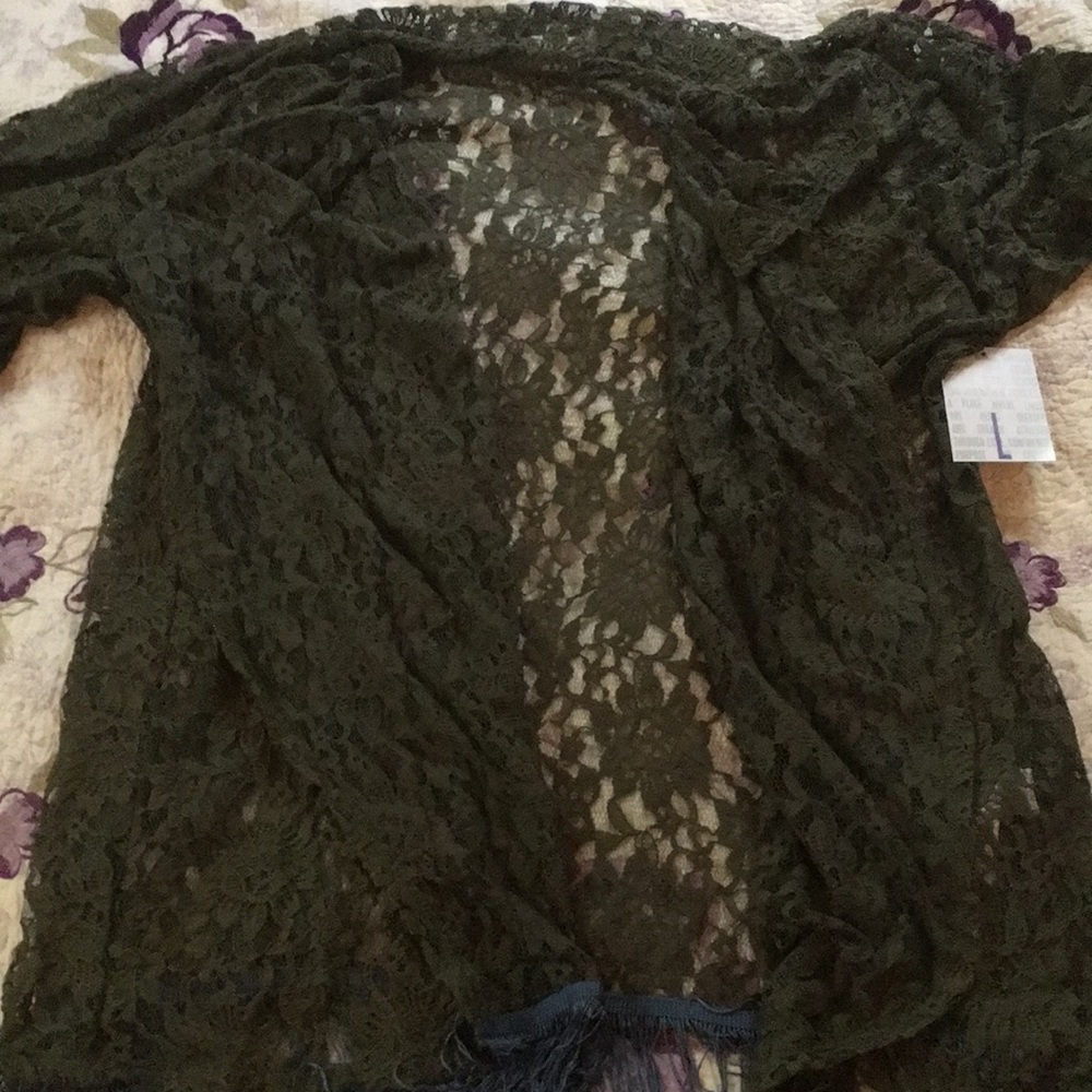 Lularoe Monroe kimono Size L